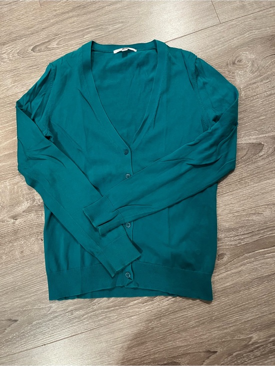 Uniqlo Sweaters - Uniqlo 100% cotton knit Teal V-Neck Button Cardigan Sweater. Womens small-medium